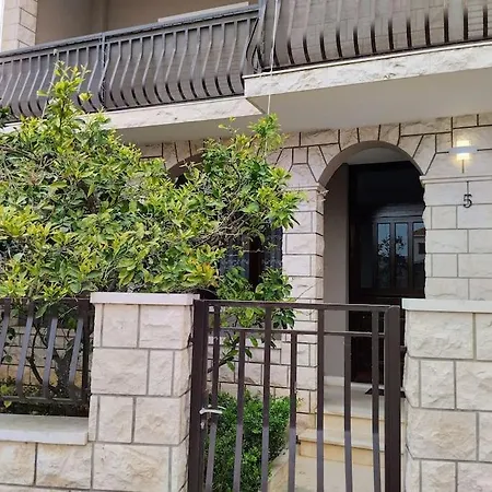 Apartman Keti House